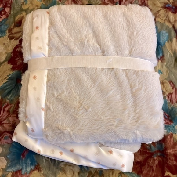 Brand New Modern Moments by Gerber Plush Baby Blanket w/ Satin Trim Neutral - Picture 7 of 13
